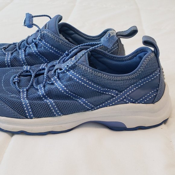 LAND'S END water sneakers, 7M - Picture 2 of 3